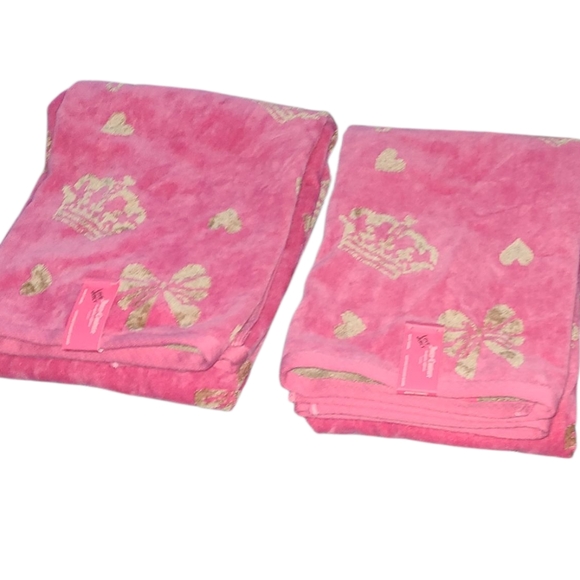 Juicy Couture Pink Crown Towels Set - Picture 2 of 6